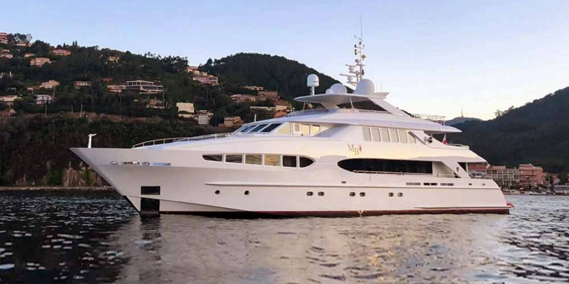 На рынок вышла 39,4-метровая моторная яхта Heesen Mac Brew